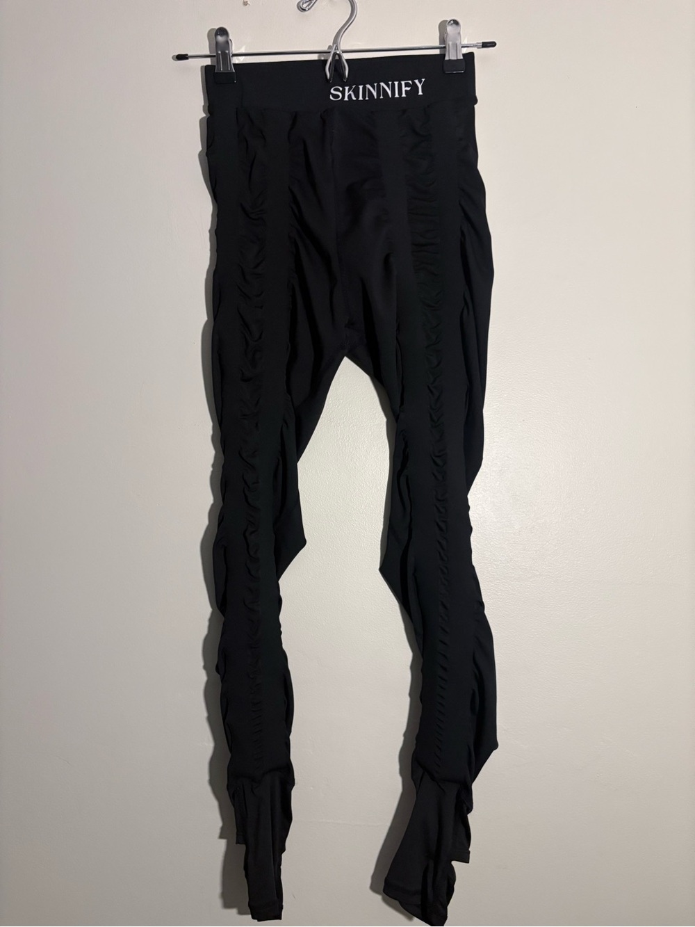 SKINNIFY Black High Rise compression Leggings Small resistance Band Activewear